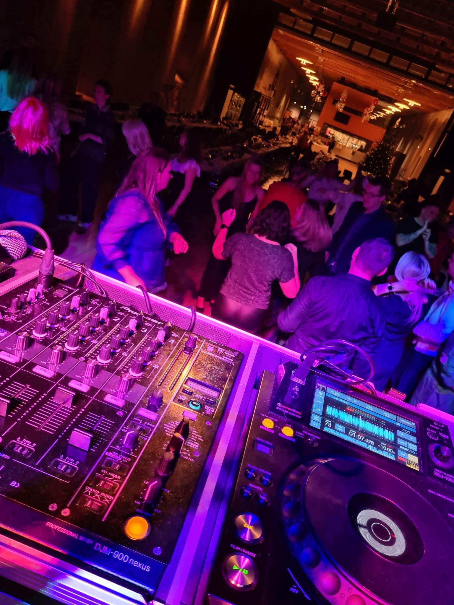 DJ Til Firmafest